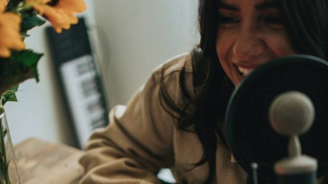 Podcast door een gekleurde bril